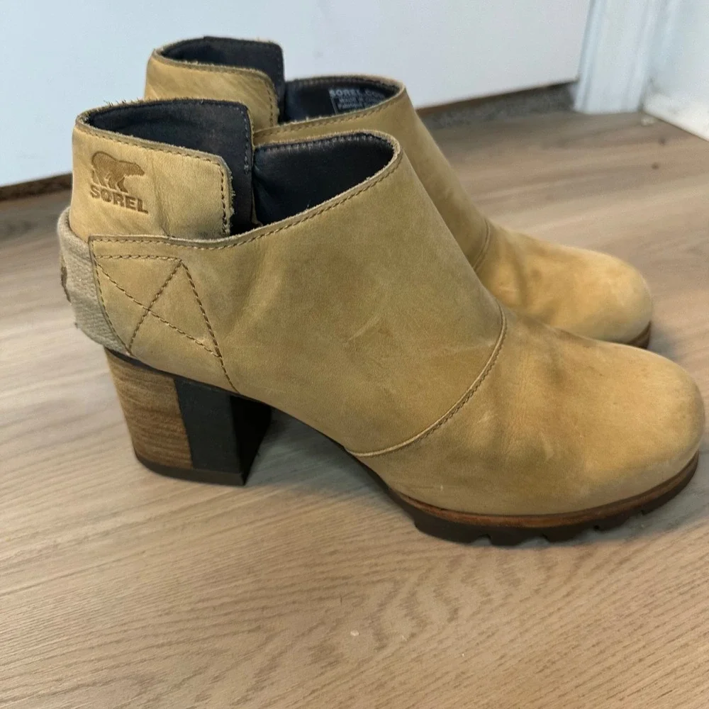 Sorel 7.5 Addington Chelsea Boot‎ In camel